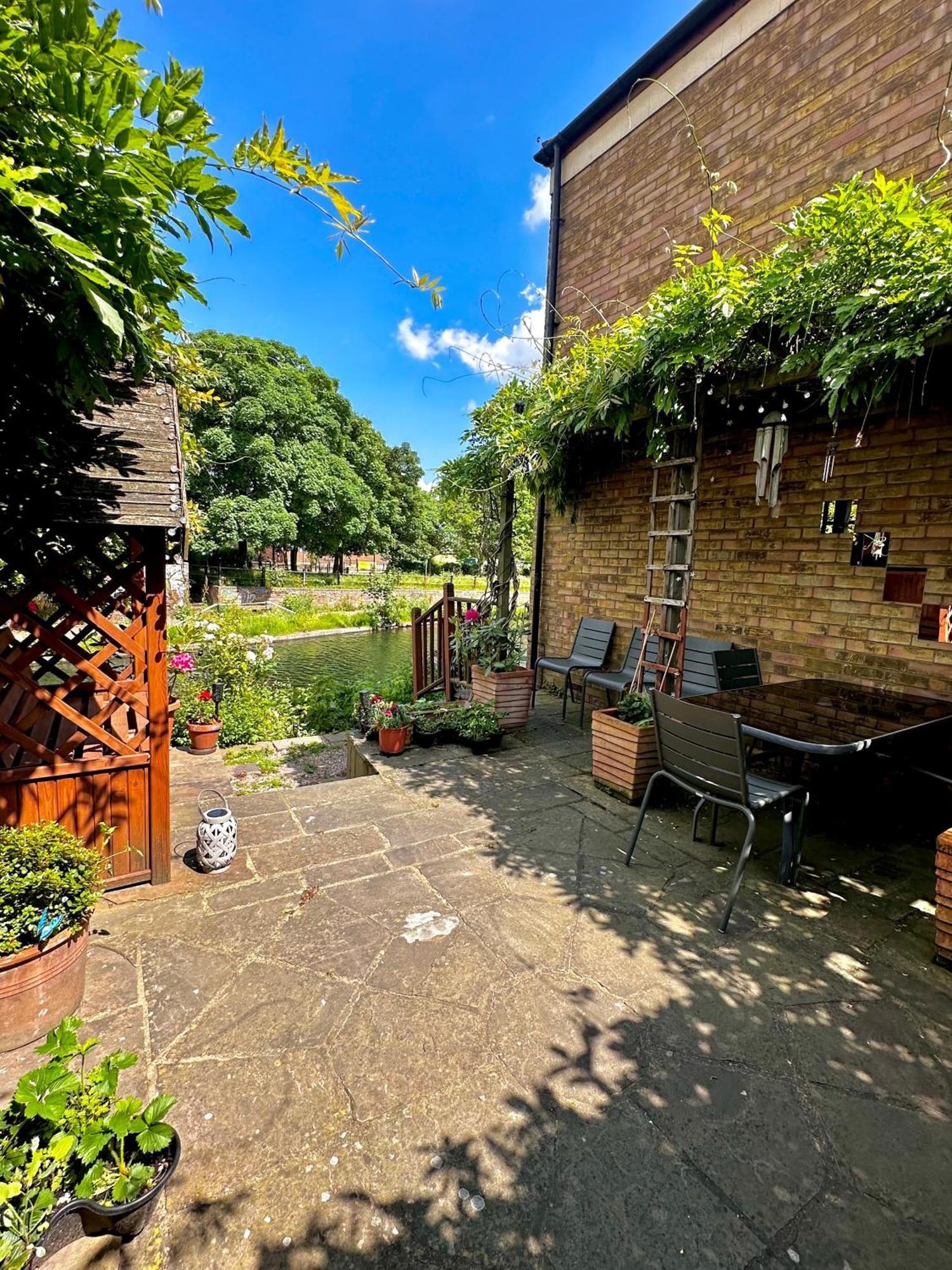 Canal View House: City of London Oasis Exterior photo